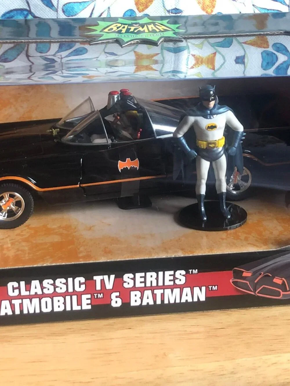 Jada DC Batman Classic TV Series Batmobile & Batman Die-Cast Figure